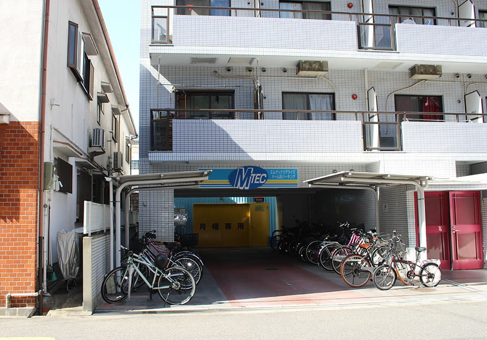 リアライズドーム前