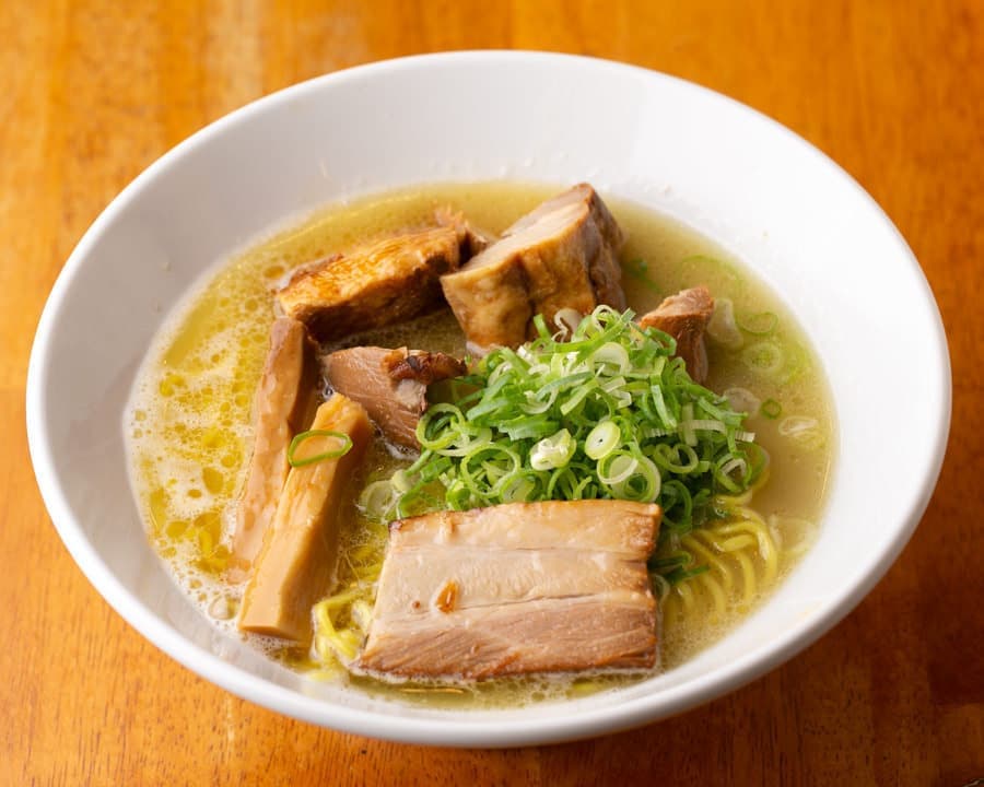 濃厚白湯ラーメン塩